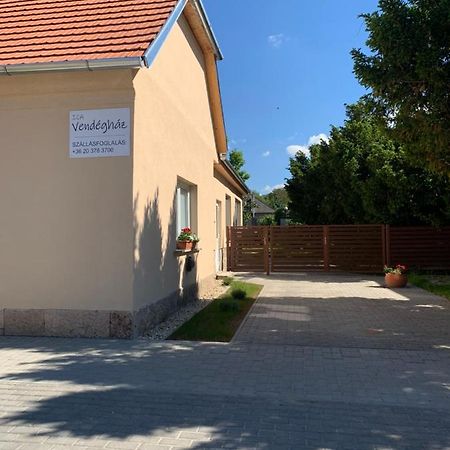 Ica Vendégház Sutto Esterno foto